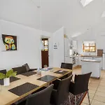 Semesterbostad Lovely In With Kitchen